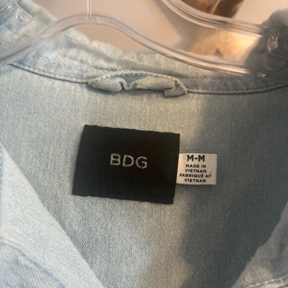 BDG painted cotton denim shirt with Asian inspired painting on back mens M - Picture 3 of 5